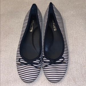 CHICO’S Black & White Flat Ballerina with Bows